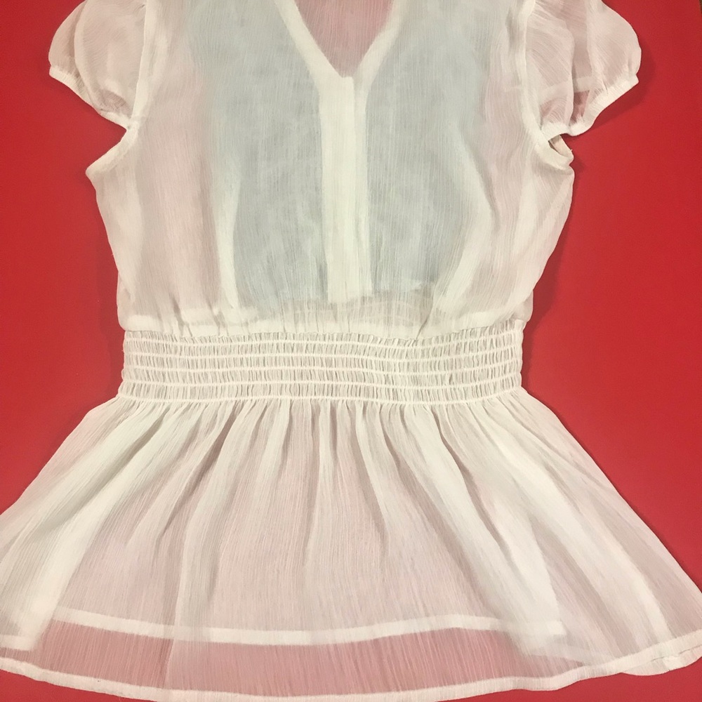 Beautiful Top - Picture 2 of 3